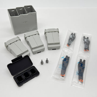 美品 DJI Mini 3 Pro  Fly More コンボ　MT3M3VD 【C7649-100】