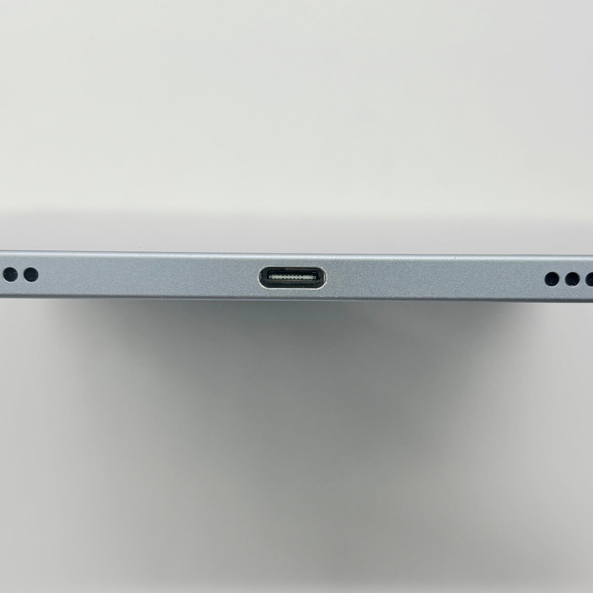 美品 iPad Air 第4世代 Wi-Fi 256GB A2316 MYFY2J/A スカイブルー【C9207-60】