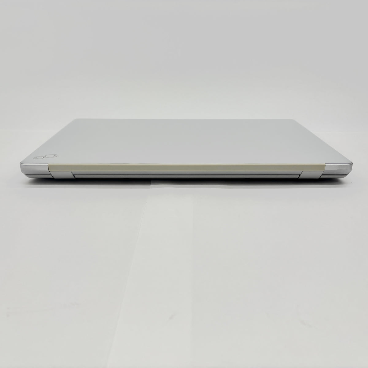 美品 富士通 FMV LIFEBOOK AH53/G2 FMVA53G2S ファインシルバー i7 1260P 8GB SSD512GB Windows11 Home バッテリー最大容量87%【C9511-100】