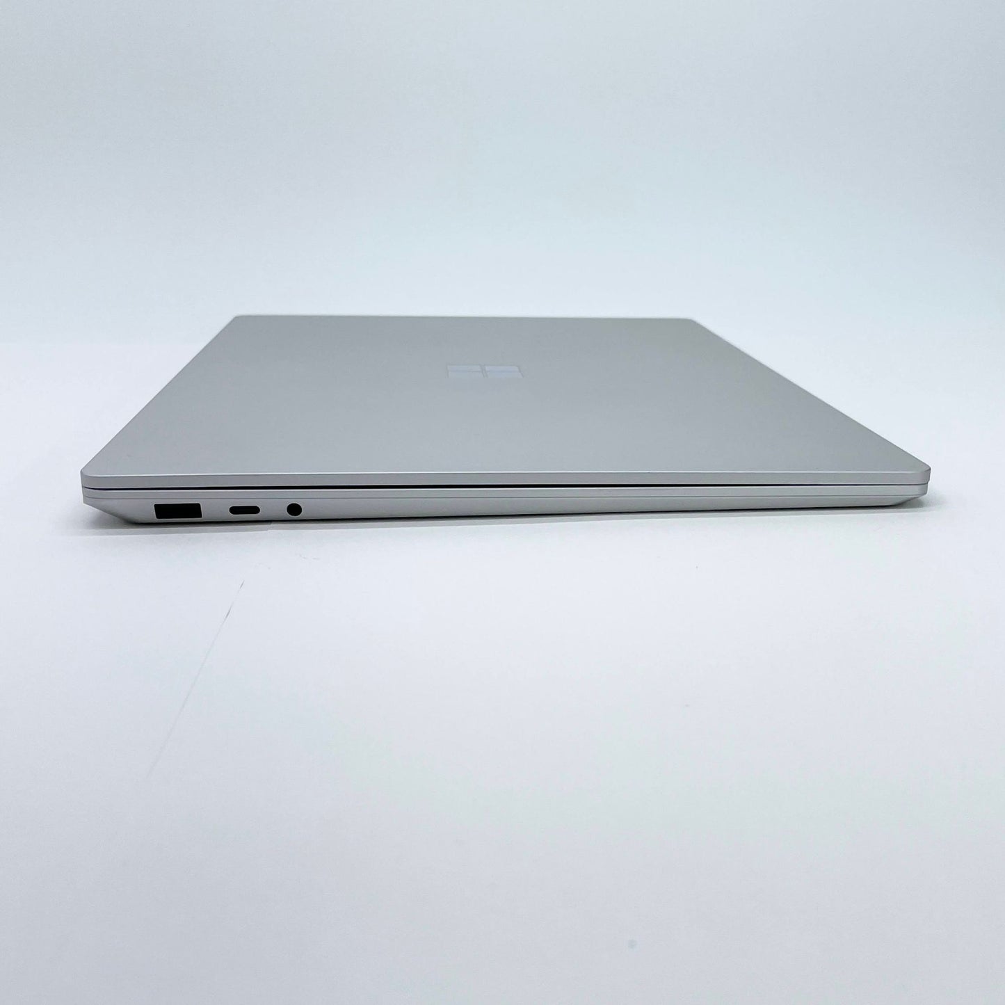 Surface Laptop 3 15インチ VGZ-00018 [プラチナ] Ryzen 5 Microsoft Surface Edition 8GB 256GB Windows11Home バッテリー最大容量85% 【C7753-80】