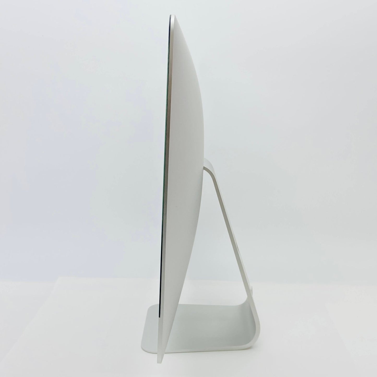 iMac Retina 4K 21.5インチ (Early 2019) Core i3 3.6GHz/8GB/1TB MRT32J/A 【C4224-140】