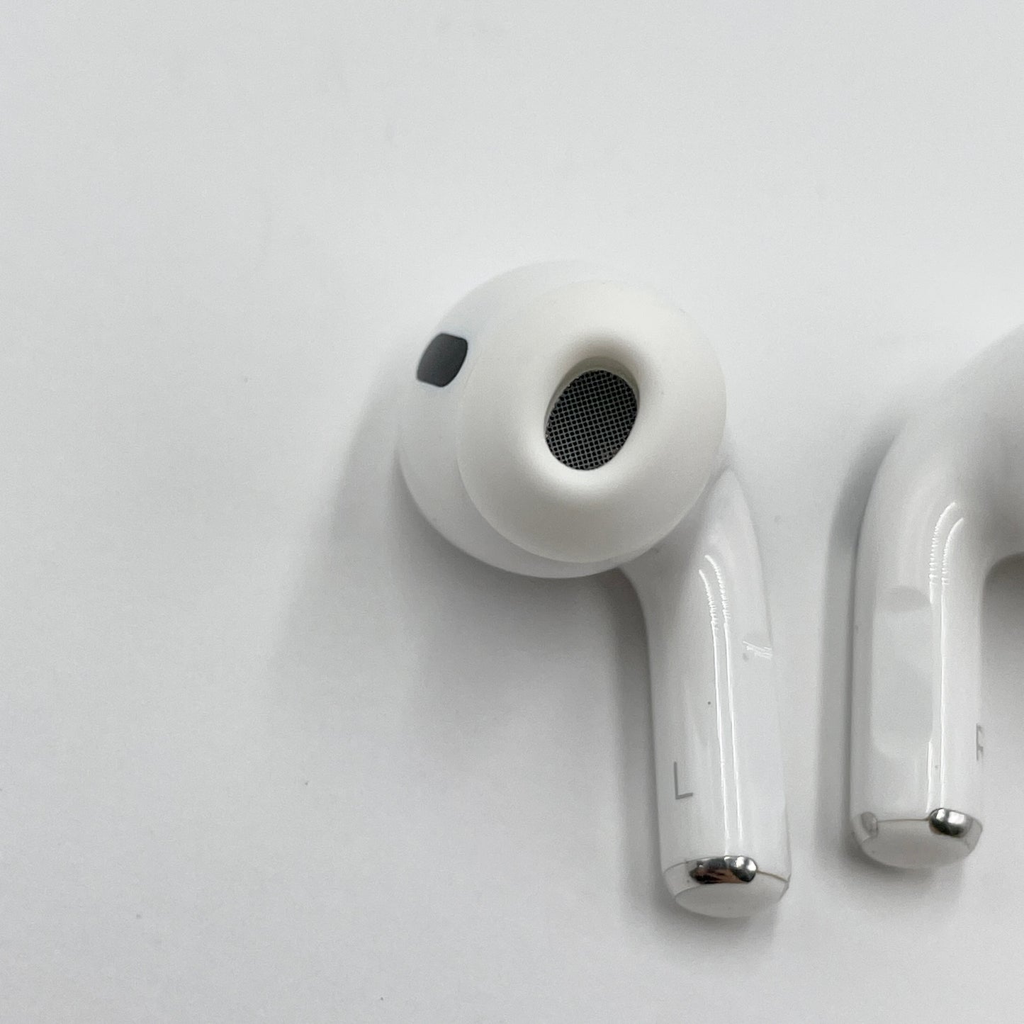 Apple AirPods Pro 第2世代 MQD83J/A 【C5013-60】