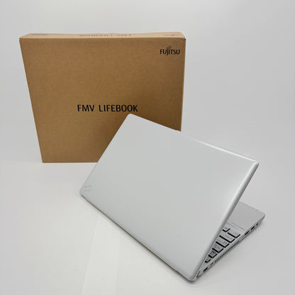 美品 富士通 FMV LIFEBOOK AH53/G2 FMVA53G2S ファインシルバー i7 1260P 8GB SSD512GB Windows11 Home バッテリー最大容量87%【C9511-100】