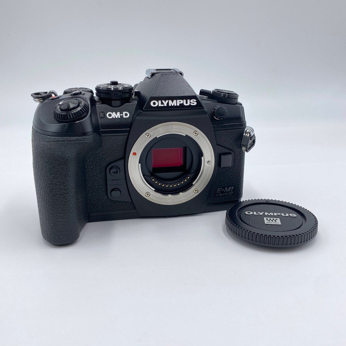 美品 オリンパス OLYMPUS OM-D E-M1 Mark III IM019 ボディ 【C4704-60】