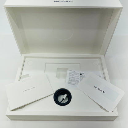 Apple MacBook Air 15インチ 2025 M4 16GB 256GB MW1L3J/A ミッドナイト バッテリー最大容量100%　【C5046-80】