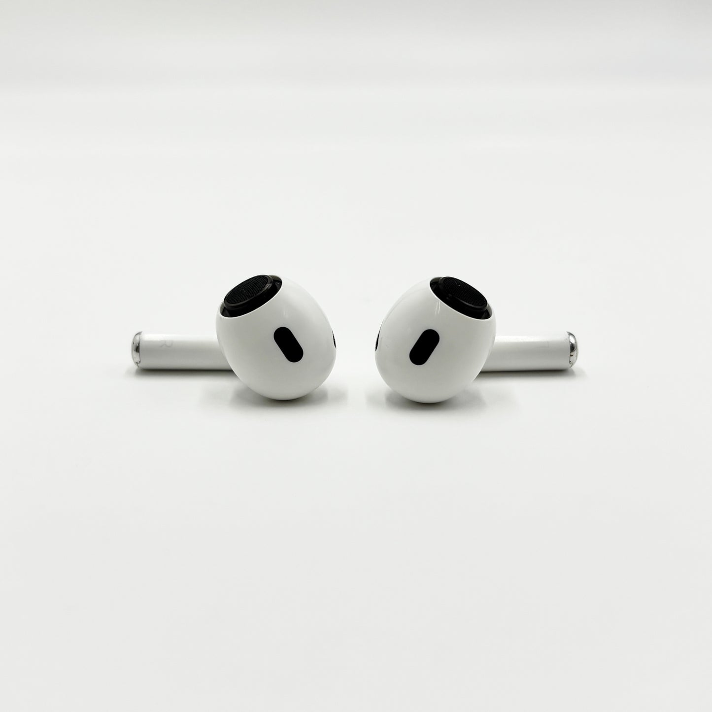 AirPods Pro 2 第2世代 タイプC ワイヤレスイヤホン イヤーチップ付属【C8699-C】