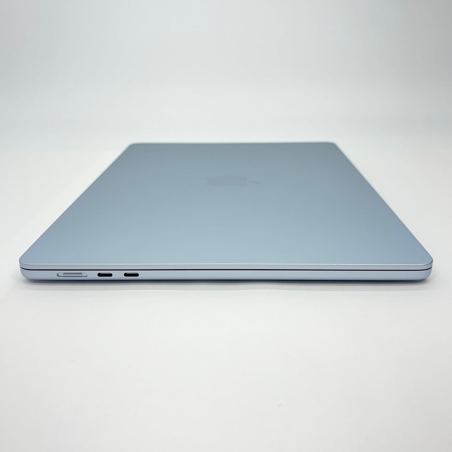 美品 MacBook Air 15インチ Liquid Retinaディスプレイ M4 16GB 256GB MC7A4J/A [スカイブルー] 充放電回数5回 バッテリー最大容量100%【C6036-80】