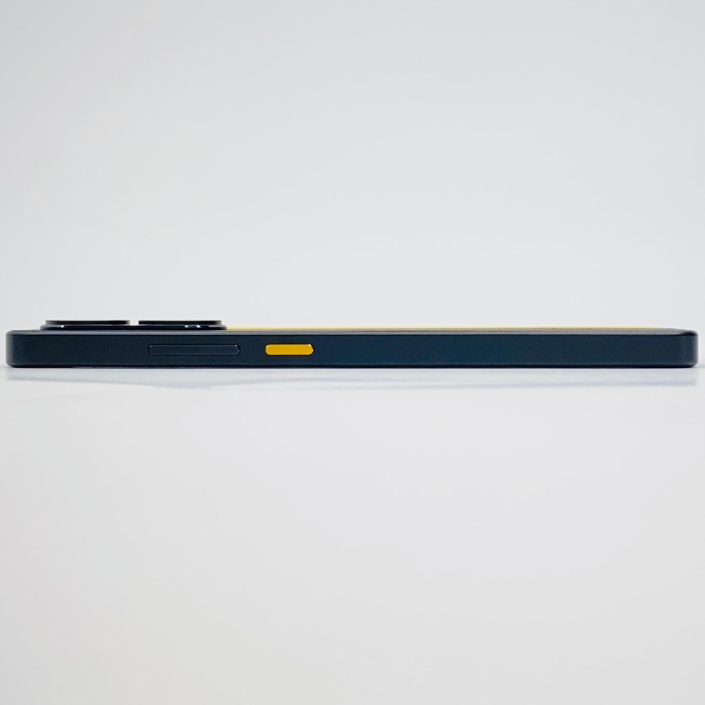 美品 POCO X7 Pro 8GB 256GB Yellow　SIMフリー【C4522-60】