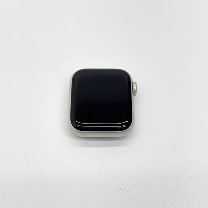 美品 Apple Watch SE 第2世代 GPSモデル 40mm MNJV3J/A バッテリー最大容量86%【C8879-60】
