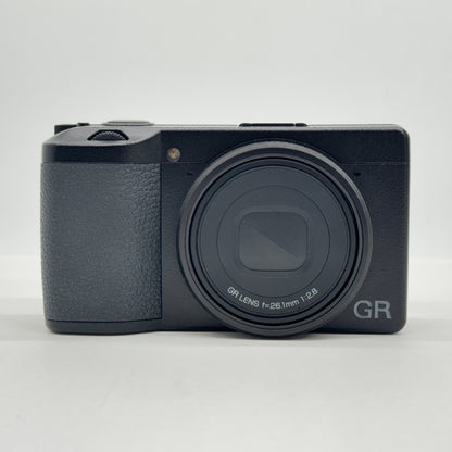 美品 保証あり RICOH リコー GR III x コンパクトデジタルカメラ  付属品完備 ショット数7,431回 【C7536-60】