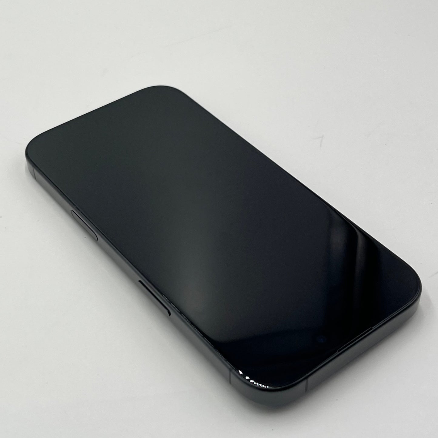 美品 Apple iPhone16 Pro 128GB ブラックチタニウム MYMV3J/A バッテリー最大容量98%【C5277-C】