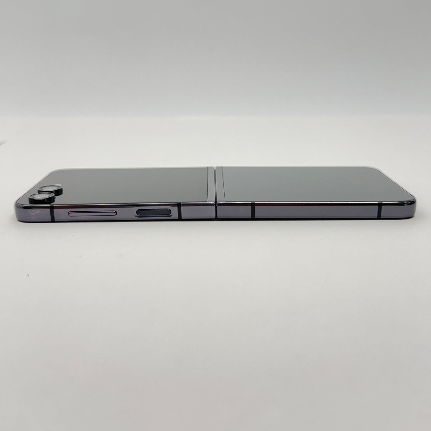 美品 SAMSUNG Galaxy Z Flip 5 SC-54D グラファイト 【C7882-C】