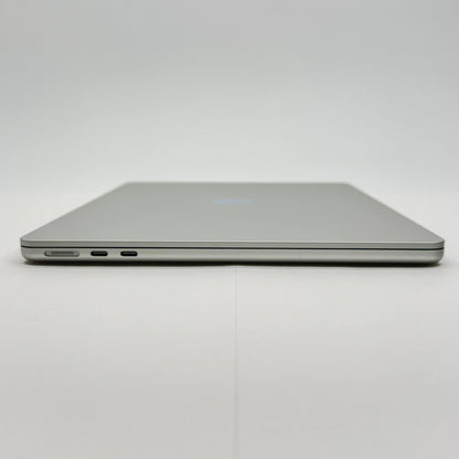 新品同様 美品 Apple MacBook Air 2025 13インチ M4 16GB SSD 256GB MW0W3J/A シルバー バッテリー最大容量100%【C7273-80】