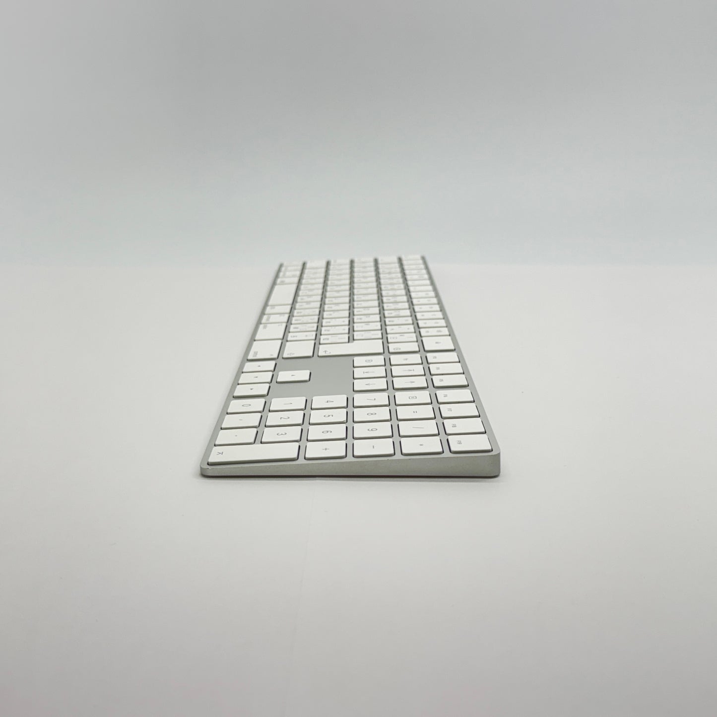 Apple Magic Keyboard テンキー付き (JIS) A1843 [シルバー]【C7132-80】
