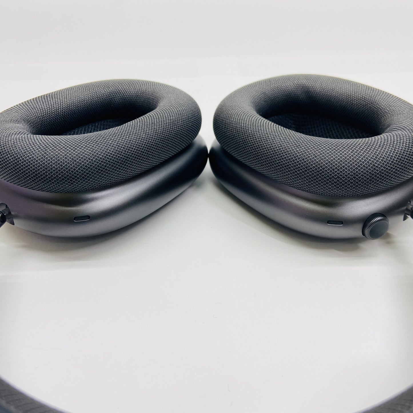 美品 Apple AirPods Max MGYH3J/A A2096 ワイヤレスヘッドホン スペースグレー C3931 80サイズ発送