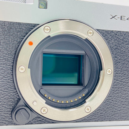 富士フイルム FUJIFILM X-E4 ボディ 元箱付属品完備＋別売り純正サムレスト付き	【C4134-60】