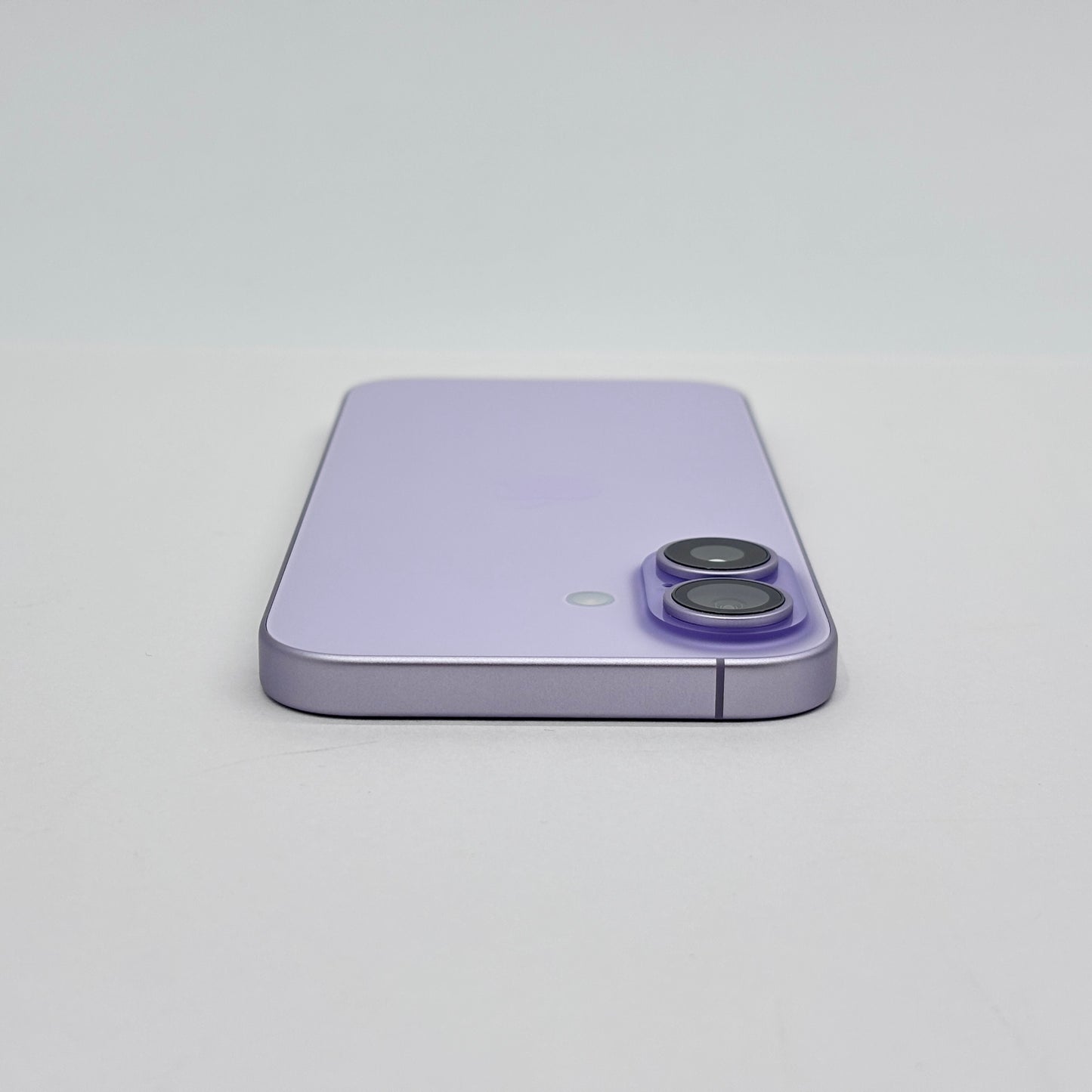 美品 iPhone 17 MG6A4J/A 256GB SIMフリー ラベンダー バッテリー最大容量100%【C8362-C】