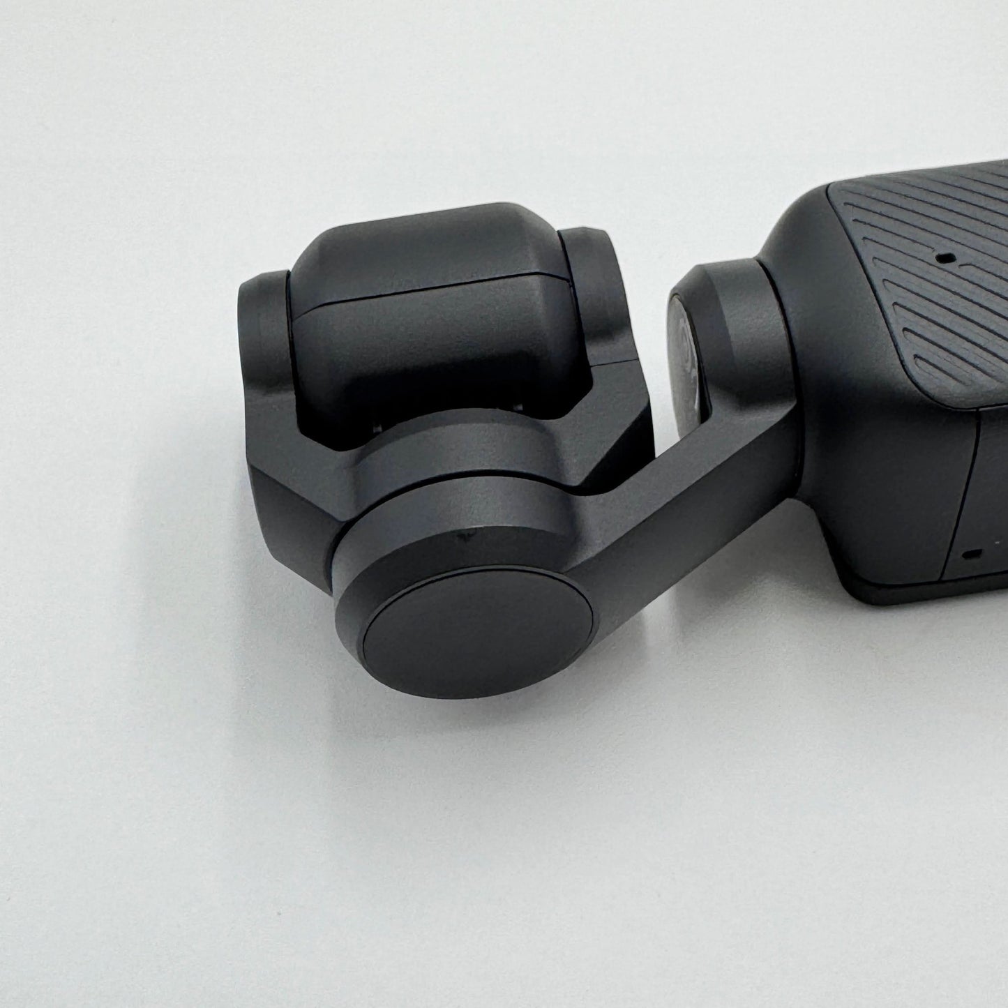 美品 DJI Osmo Pocket 3 ジンバルカメラ おまけ付き【C6183-60】