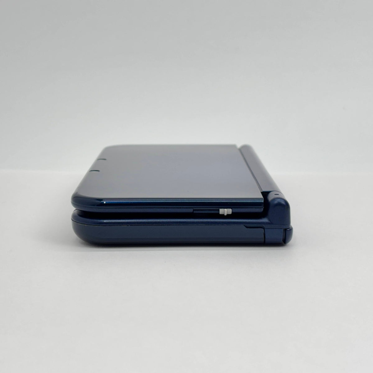 Newニンテンドー3DS LL本体（RED-001/メタリックブルー） ニンテンドー3DS【C8924-C】