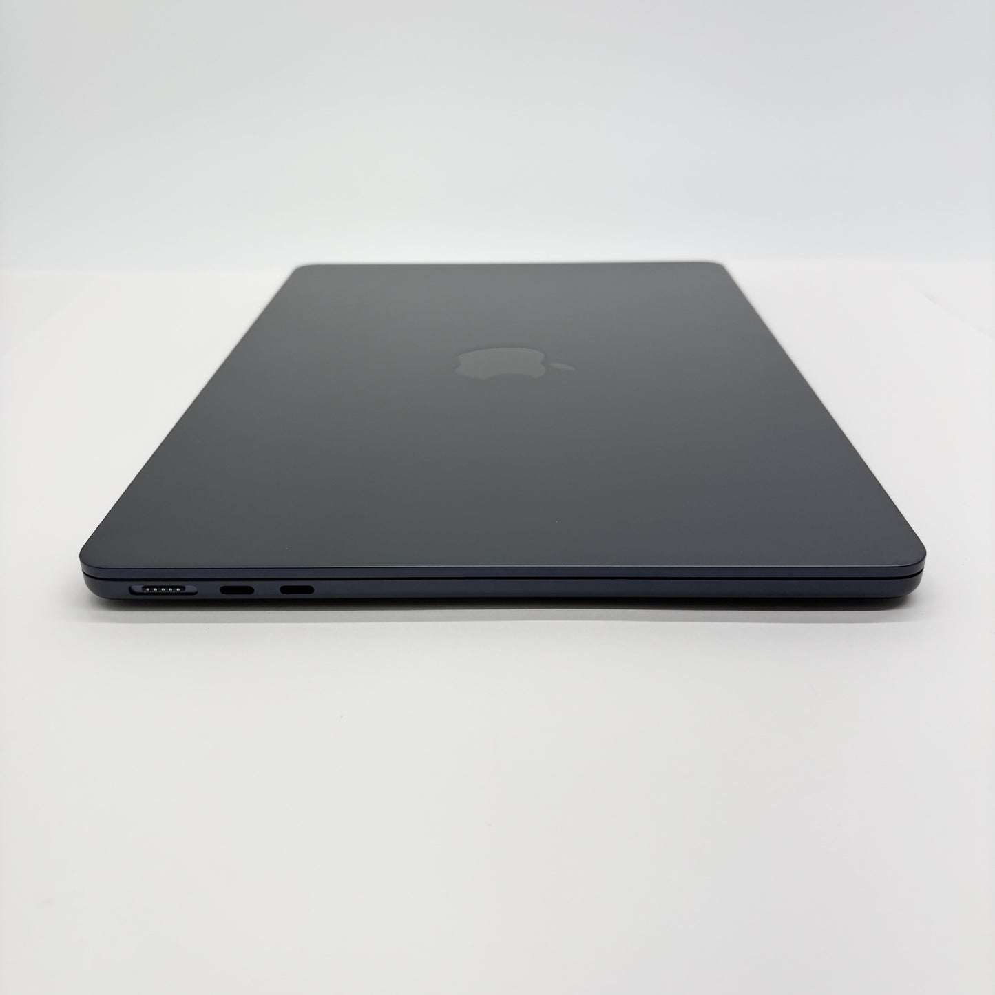 美品 MacBook Air 13インチ Early 2025 Apple M4 10コア 16GB SSD 512GB ミッドナイト MW133J/A  充放電回数4回 バッテリー最大容量100%【C7796-80】