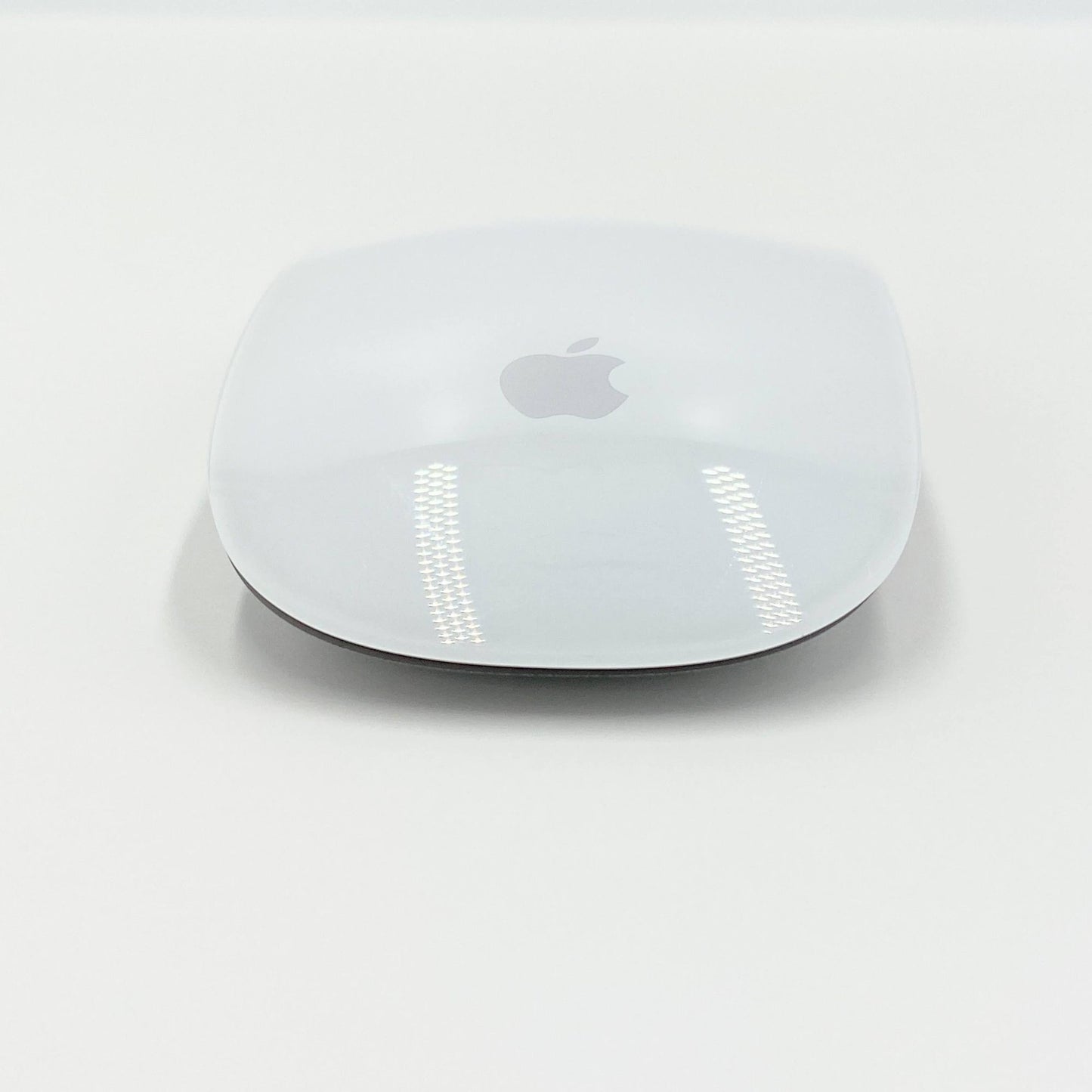 Apple Magic Mouse2 MLA02J/A 付属品完備 ワイヤレスマウス【C6378-60】