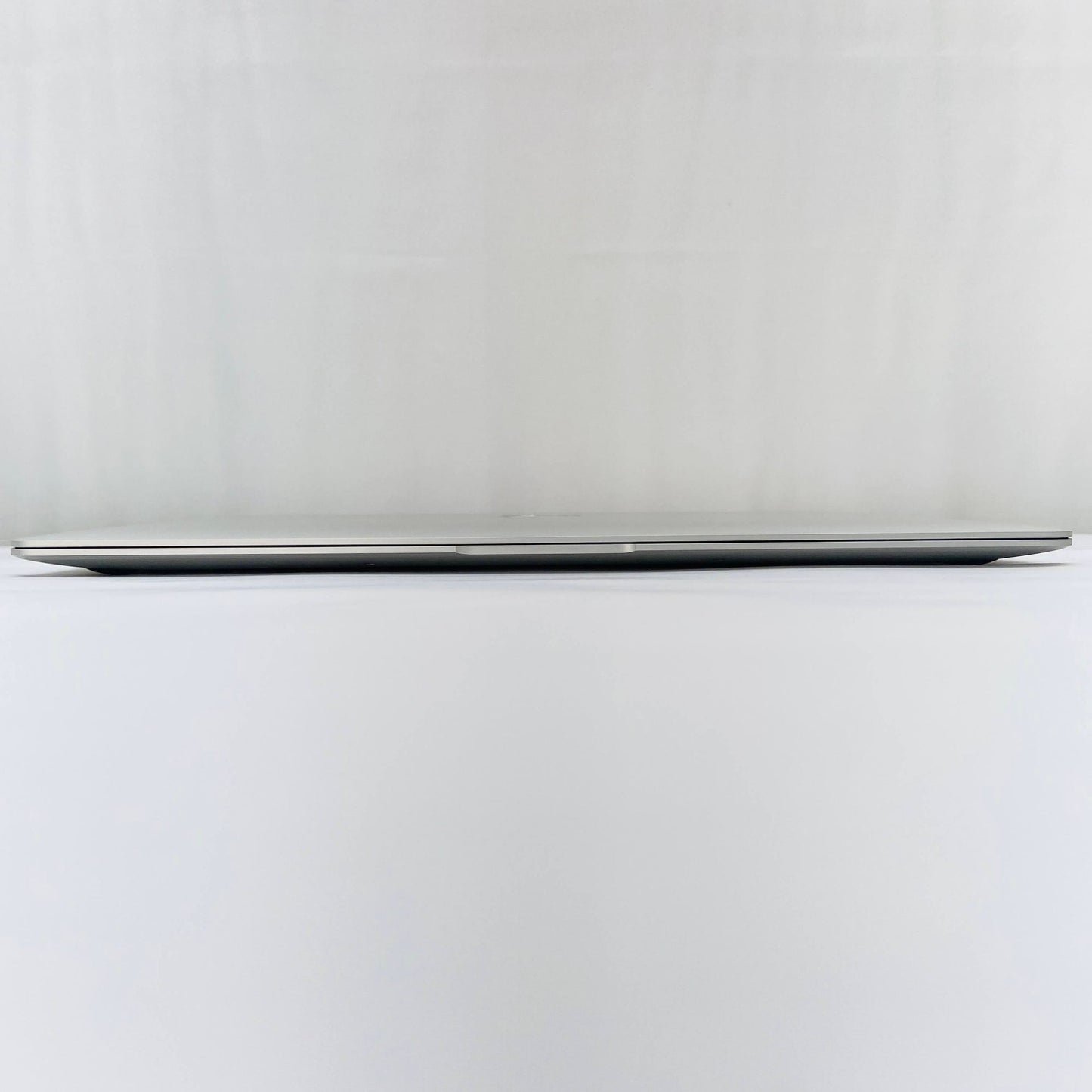 美品　Apple MacBook Air 2020 MGN93J/A Apple M1 8GB SSD256GB C3865 80サイズ発送