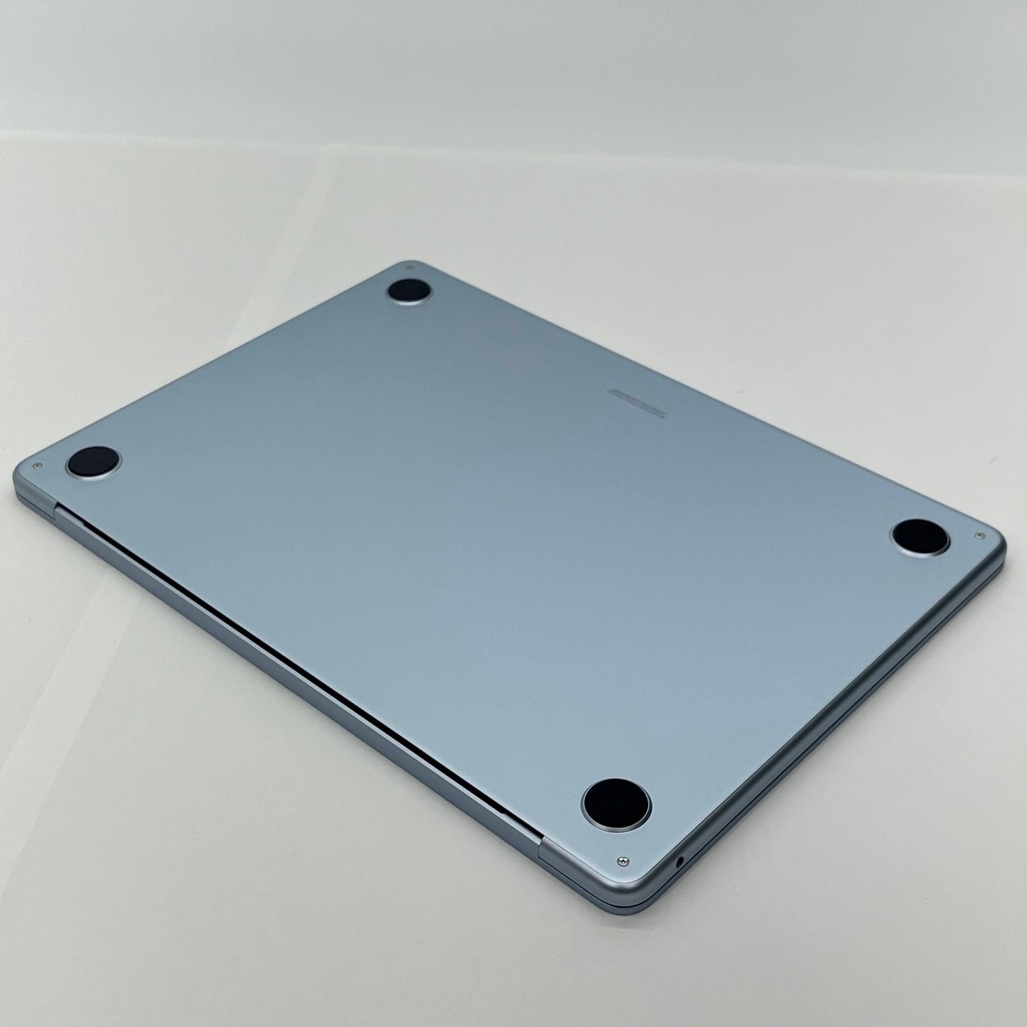 美品 新品同様 MacBook Air 13.6インチ M4チップ 16GB 512GB Liquid Retinaディスプレイ MC6U4J/A [スカイブルー] 充放電回数4回 バッテリー最大容量100%【C5446-80】限定保証有効期限：2026年4月9日