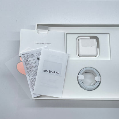 MacBook Air Retina 13インチ (Late 2020) Apple M1 8コア/8GB/SSD 256GB ゴールド MGND3J/A バッテリー最大容量100%充放電回数14回 付属品完備【7964-80】