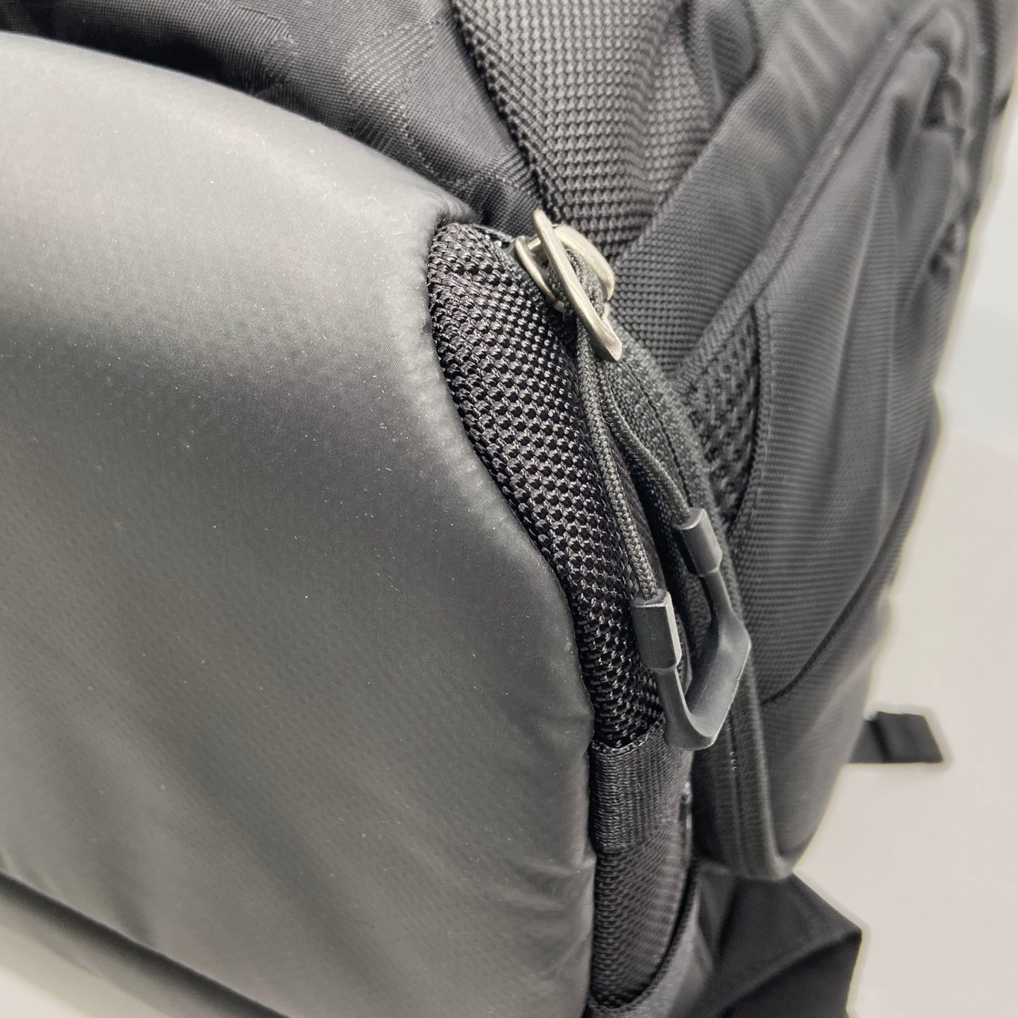 HAKUBA ハクバ カメラバッグ GW-PRO 迷彩 ブラックバックパック【C5735】