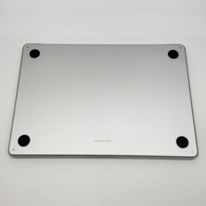 新品同様 美品 Apple MacBook Air 2025 13インチ M4 16GB SSD 256GB MW0W3J/A シルバー バッテリー最大容量100%【C7273-80】