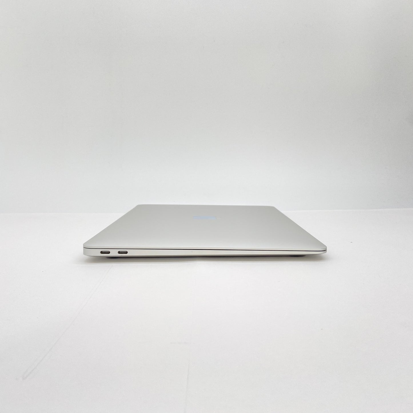 MacBook Air 2020 M1 8GB 256GB MGN93J/A シルバー バッテリー最大容量95%  【C6428-80】