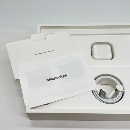 美品 Apple MacBook Air 13インチ 2026 MDH74J/A M5 16GB 512GB シルバー  バッテリー最大容量100%【C7842-80】