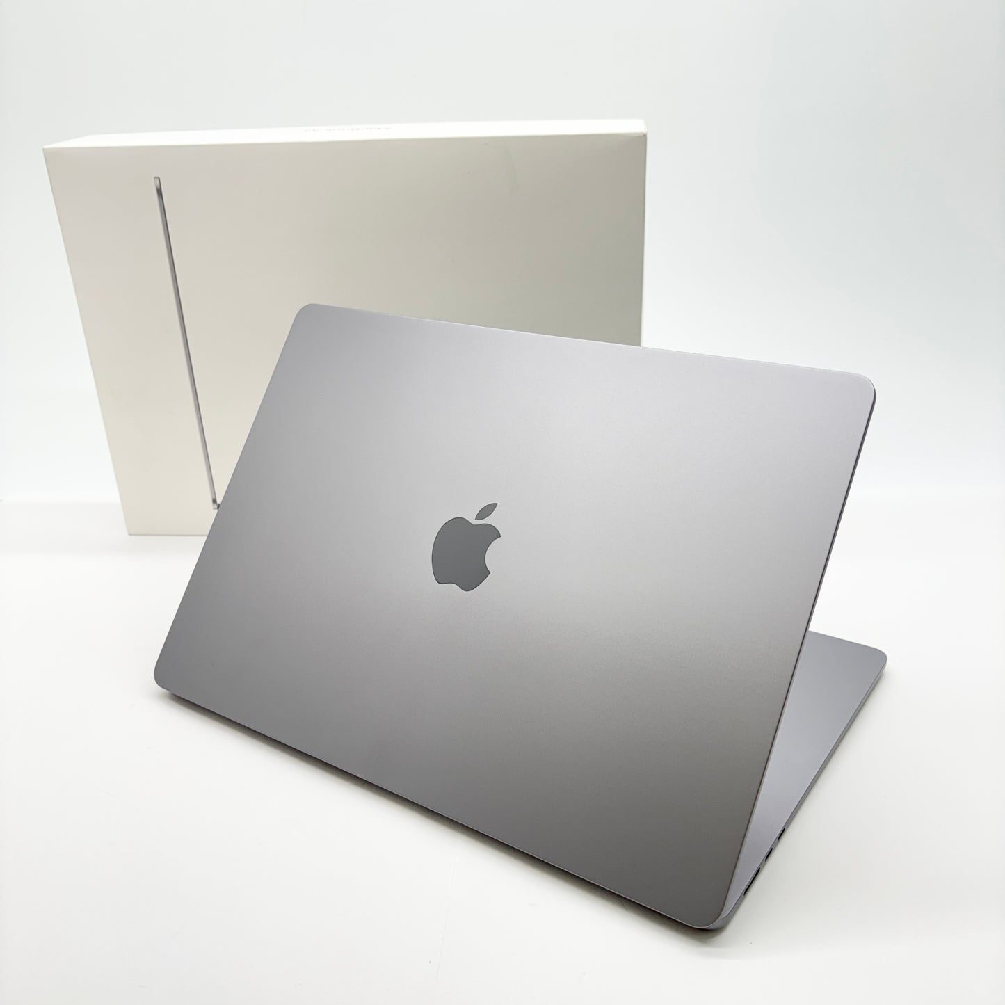 Apple MacBookAir 15インチ M2 16GB 512GB 充放電回数26回 バッテリー最大容量98%【C7689-80】