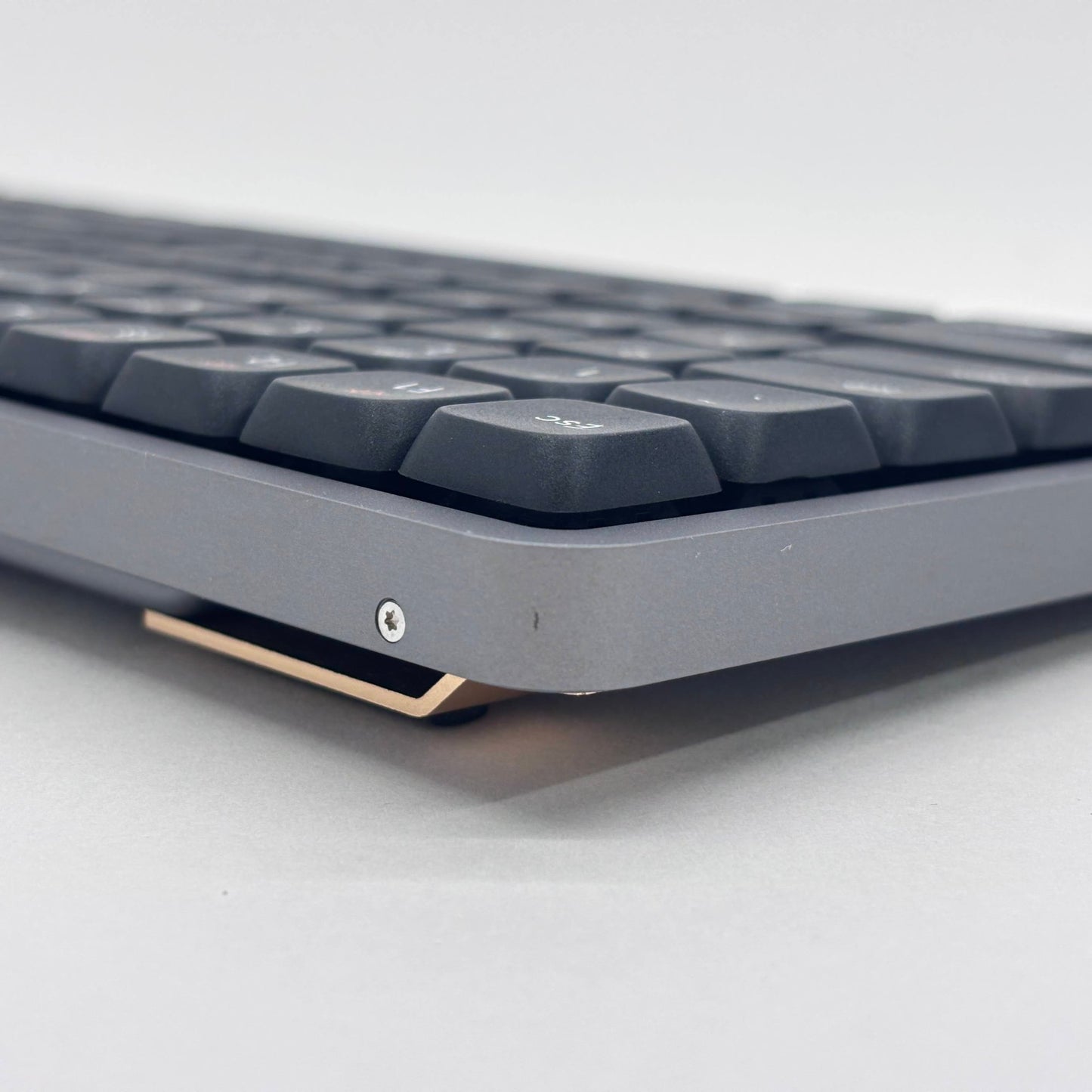 美品 Lofree Flow  84キー ロープロファイル メカニカルキーボード OE915【C8382-80】