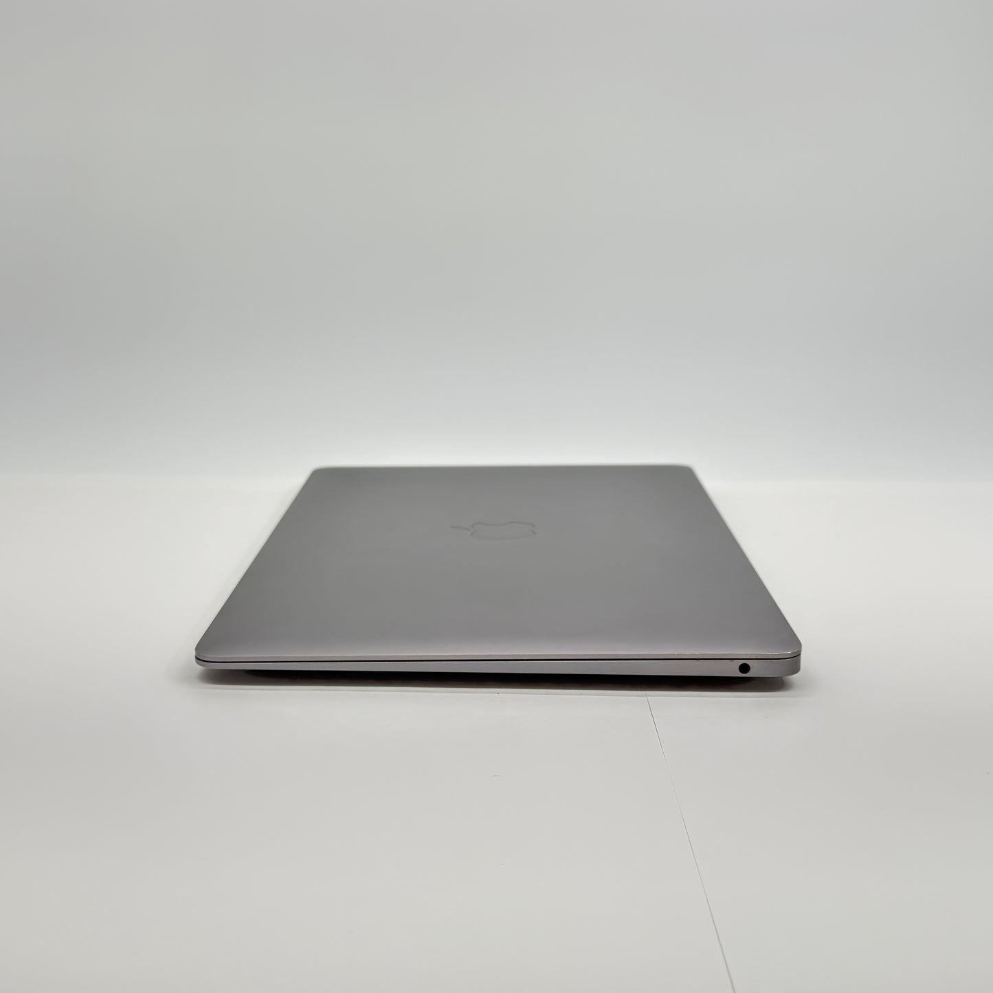 MacBook Air Retina 13インチ (Late 2020) Apple M1 8コア 8GB SSD 512GB スペースグレイ MGN73J/A バッテリー最大容量87%【C7044-80】