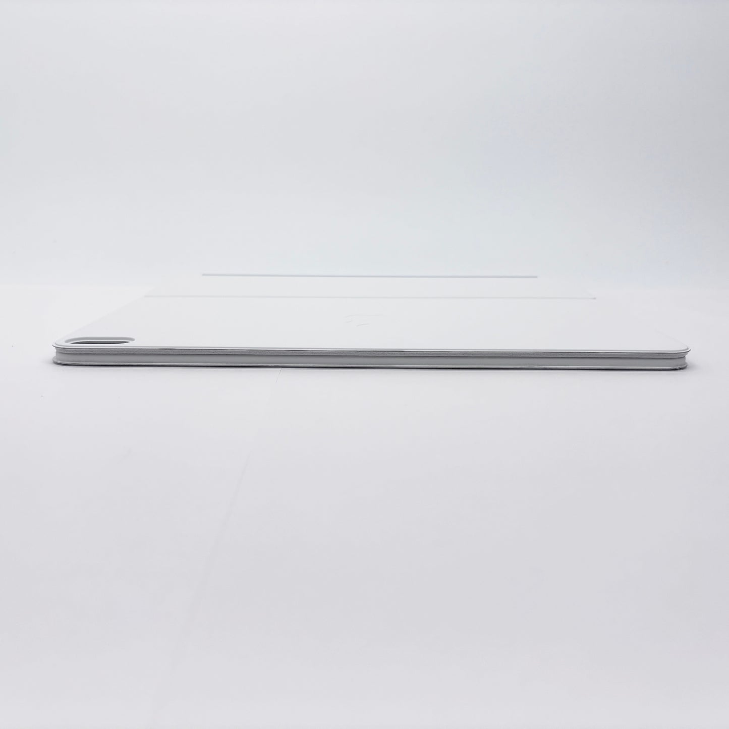 美品 Apple iPad Air Magic Keyboard MDFW4J/A 日本語 ホワイト【C8116-80】