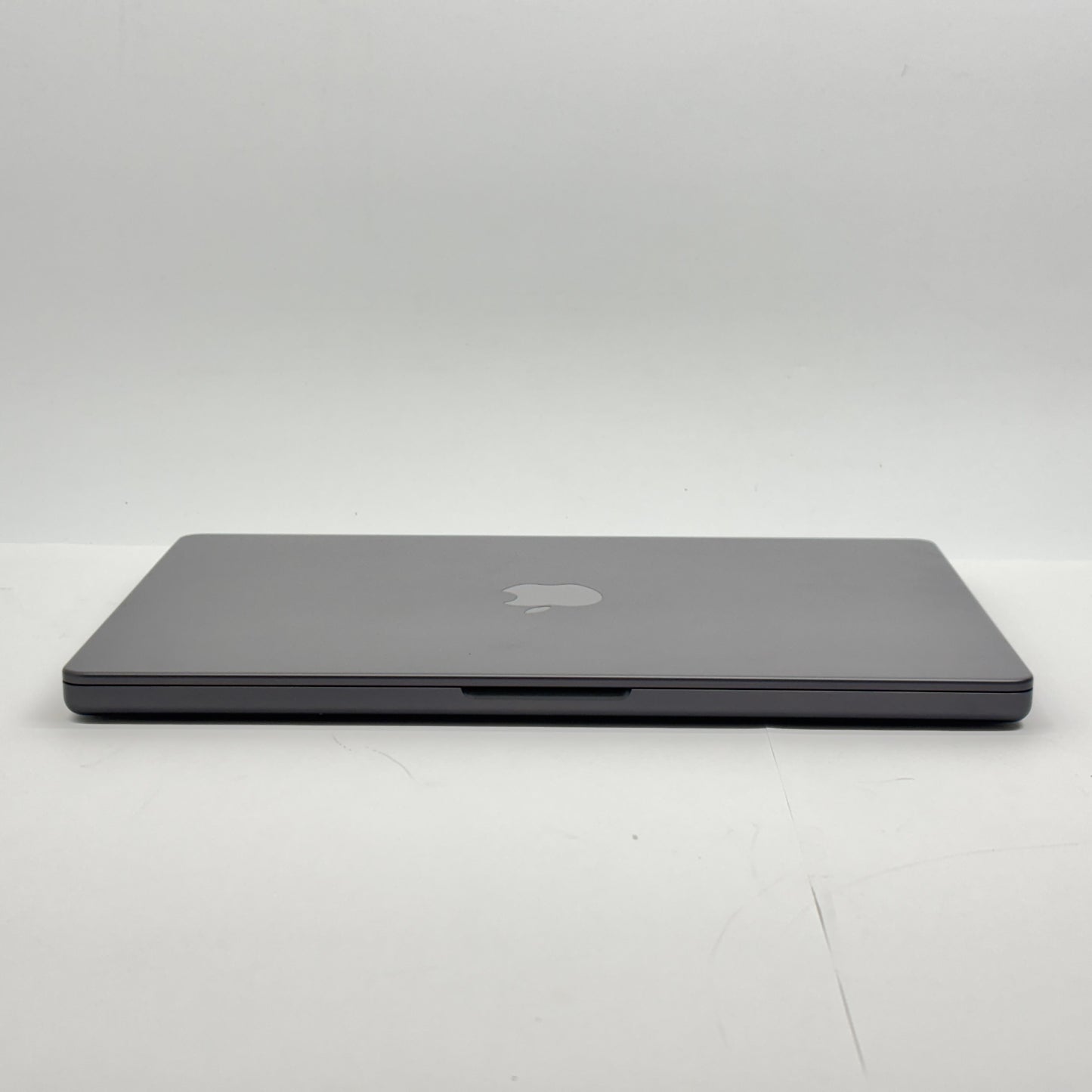 新品同様 美品 MacBook Pro 14インチ M4 2024 24GB 1TB MCX04J/A スペースブラック バッテリー最大容量100% 【C8516-80】