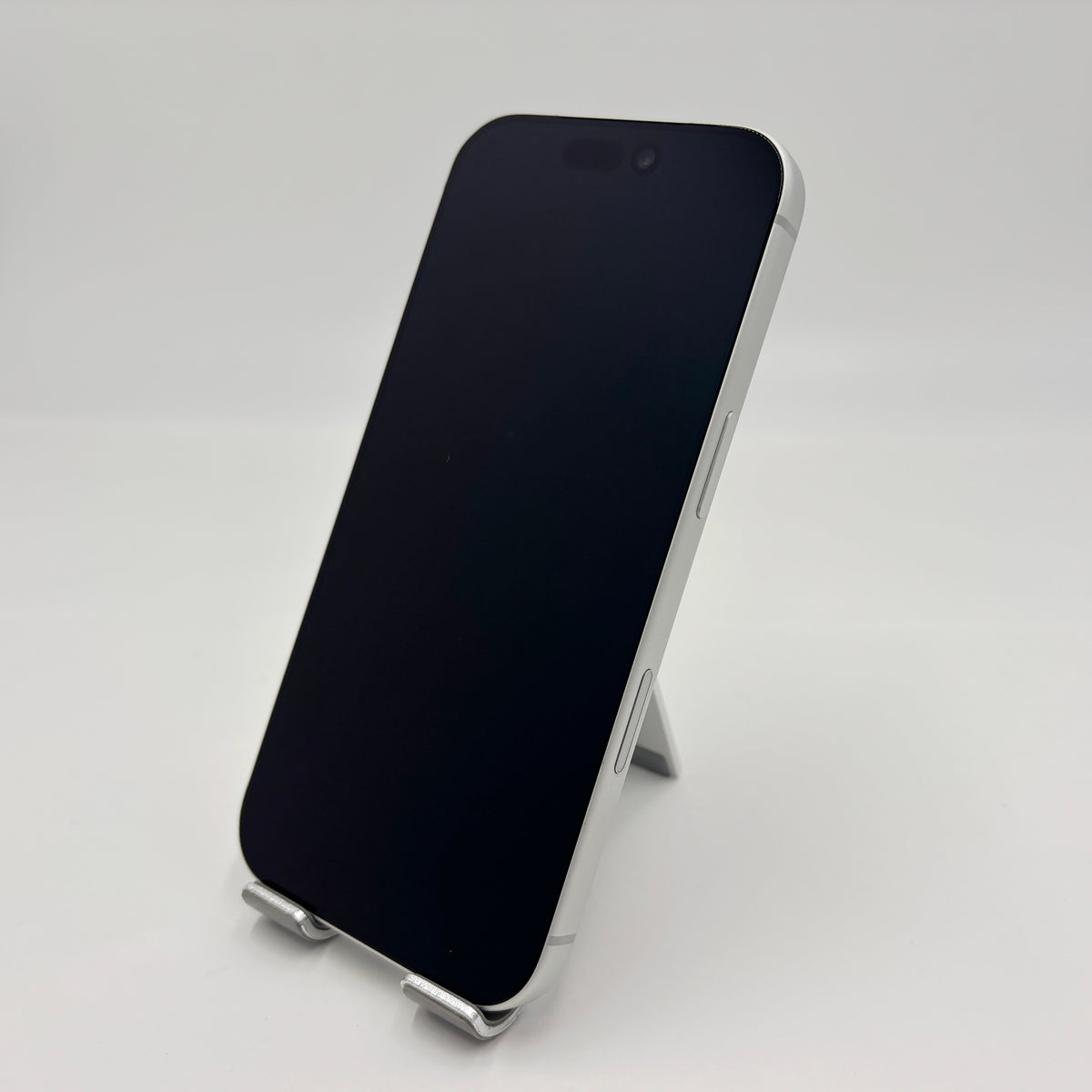 美品 Apple iPhone 17 Pro 256GB SIMフリー MG854J/A シルバー バッテリー最大容量100% 【C9292-C】