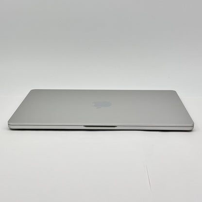 新品同様 美品 バッテリー最大容量100% Apple MacBook Air 13インチ 2022 M2 8GB 256GB シルバー MLXY3J/A 【C8915-80】