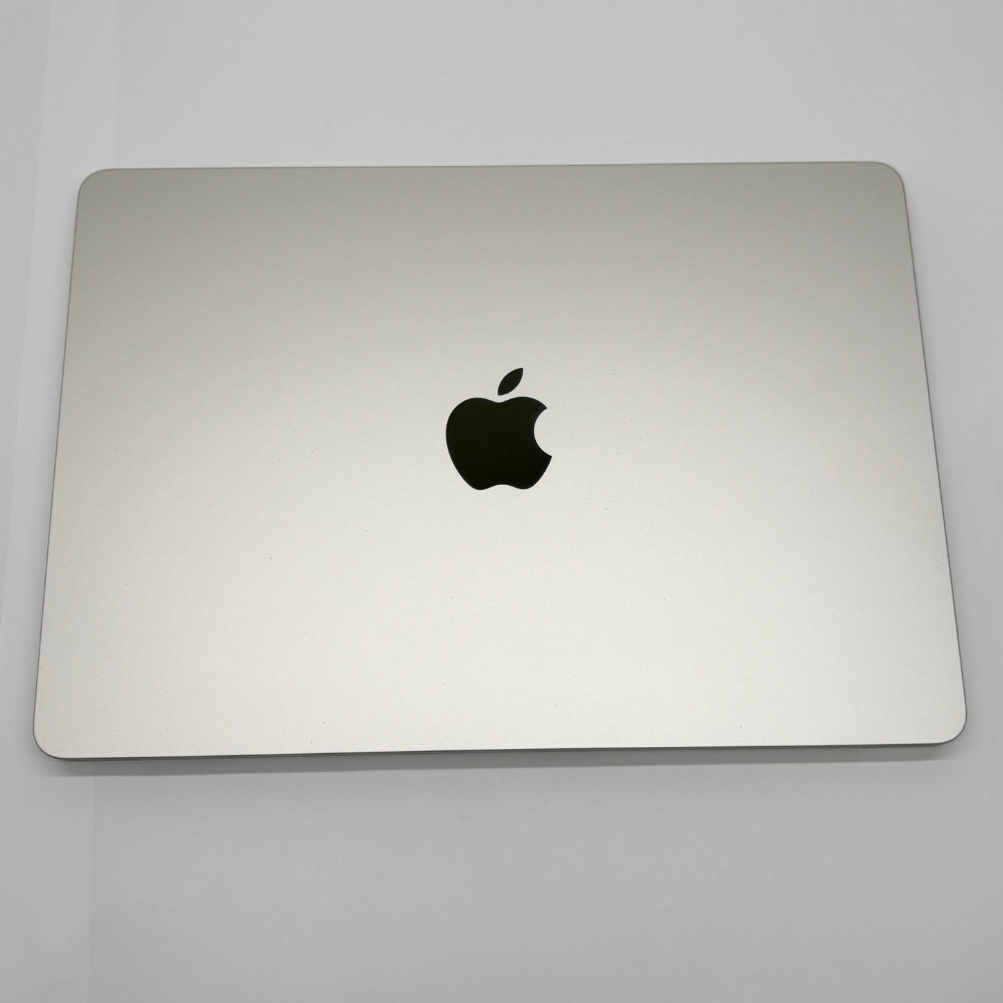 Apple MacBook Air 13インチ (Early 2025) Apple M4 10コア 16GB SSD 256GB スターライト MW0Y3J/A バッテリー最大容量100%【C6563-80】