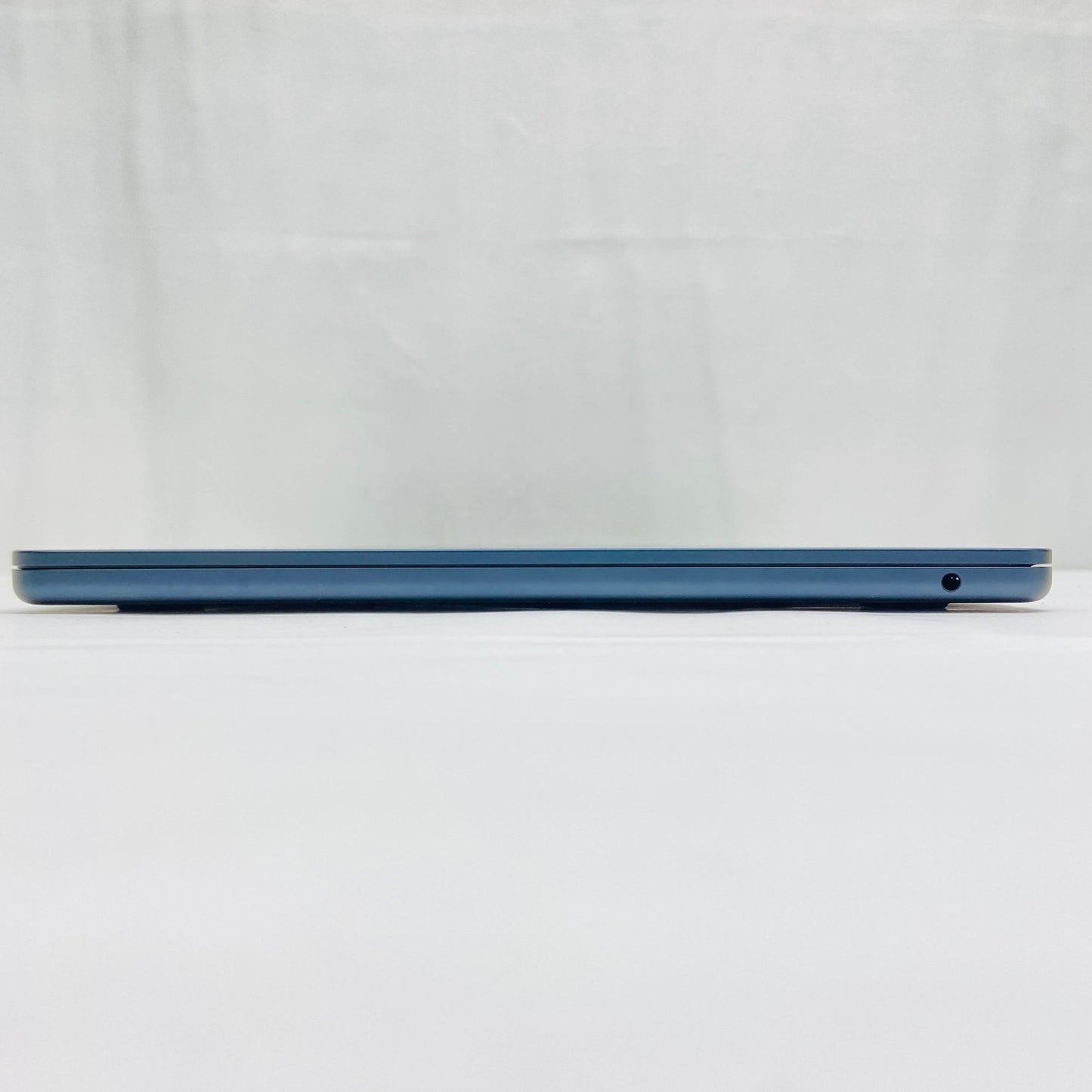 バッテリー最大容量100% Apple MacBook Air M2 2022 MLY33J/A 8GB SSD 256GB 付属品完備 C3869	80サイズ発送