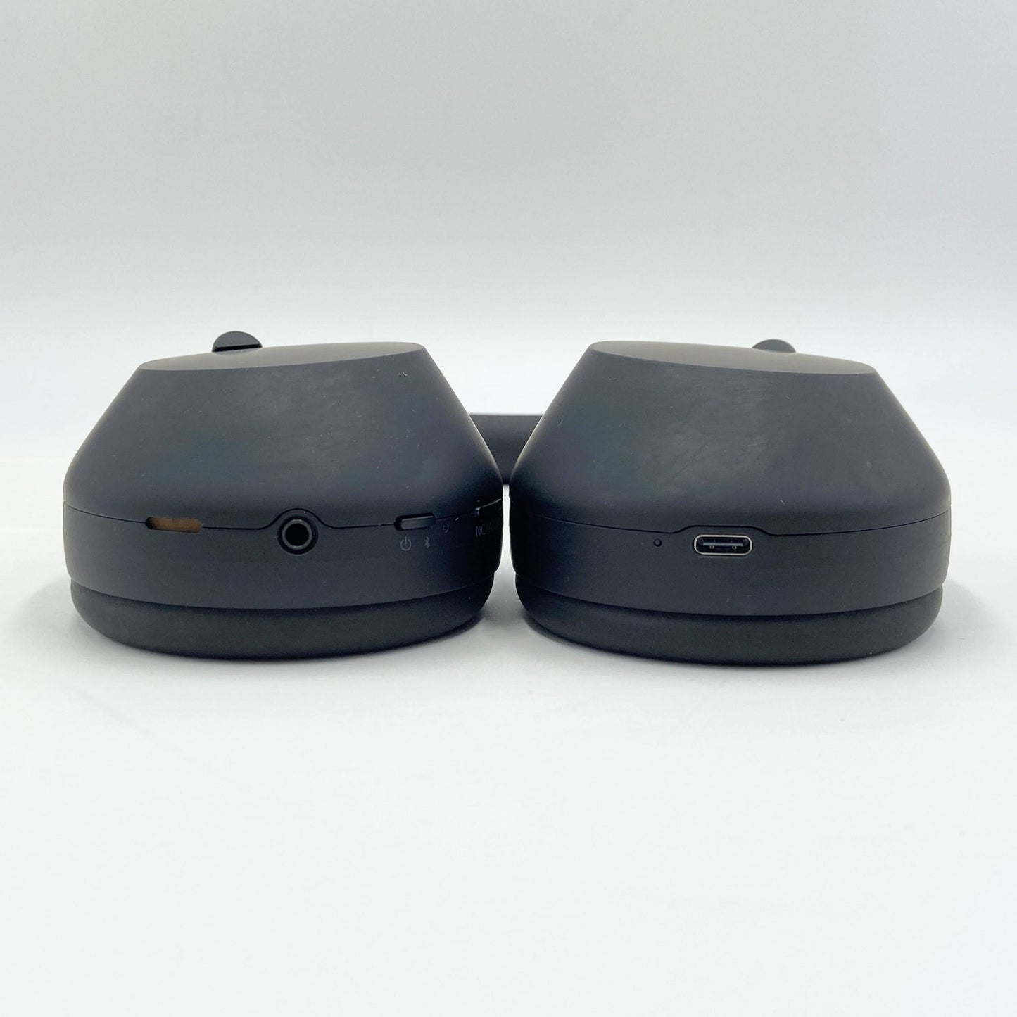 美品 SONY WH-1000XM5 ノイズキャンセリングヘッドホン ブラック YY2954【C5355-60】