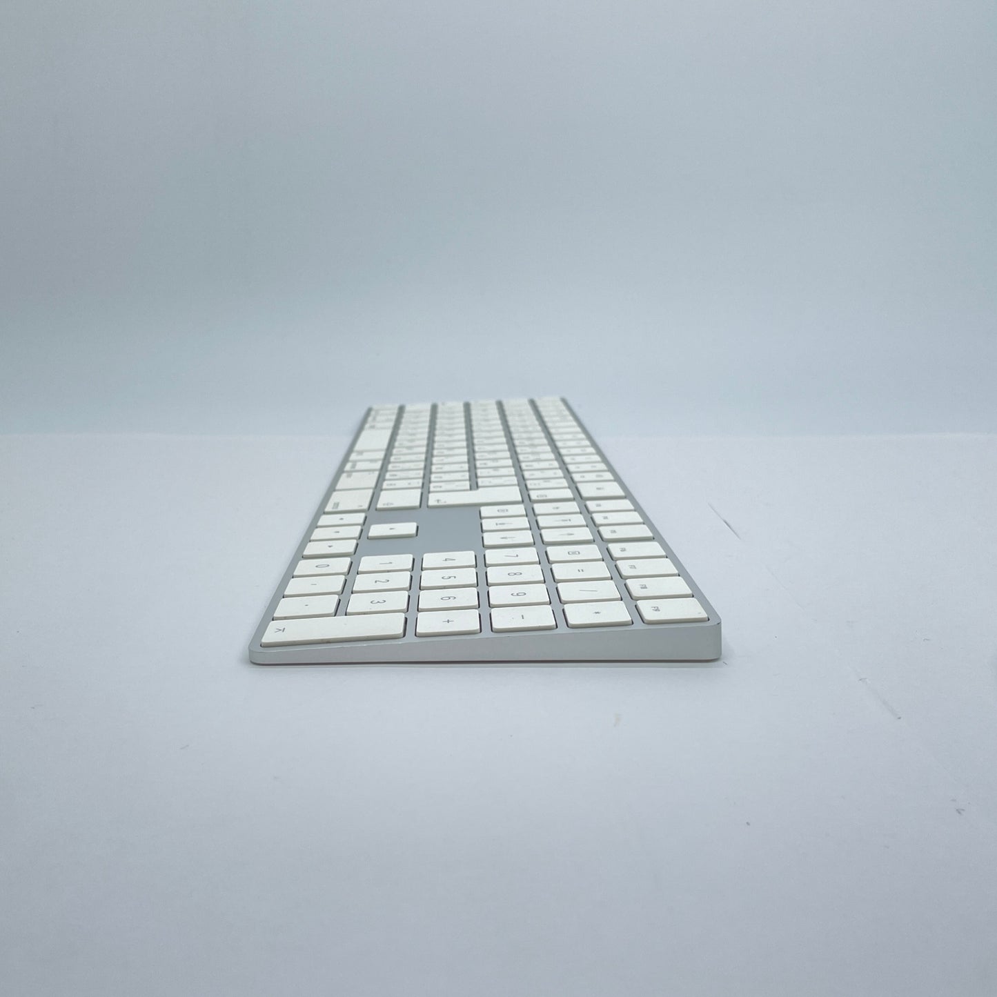 Apple Magic Keyboard テンキー付き 日本語配列 JIS A1843 【C7452-80】