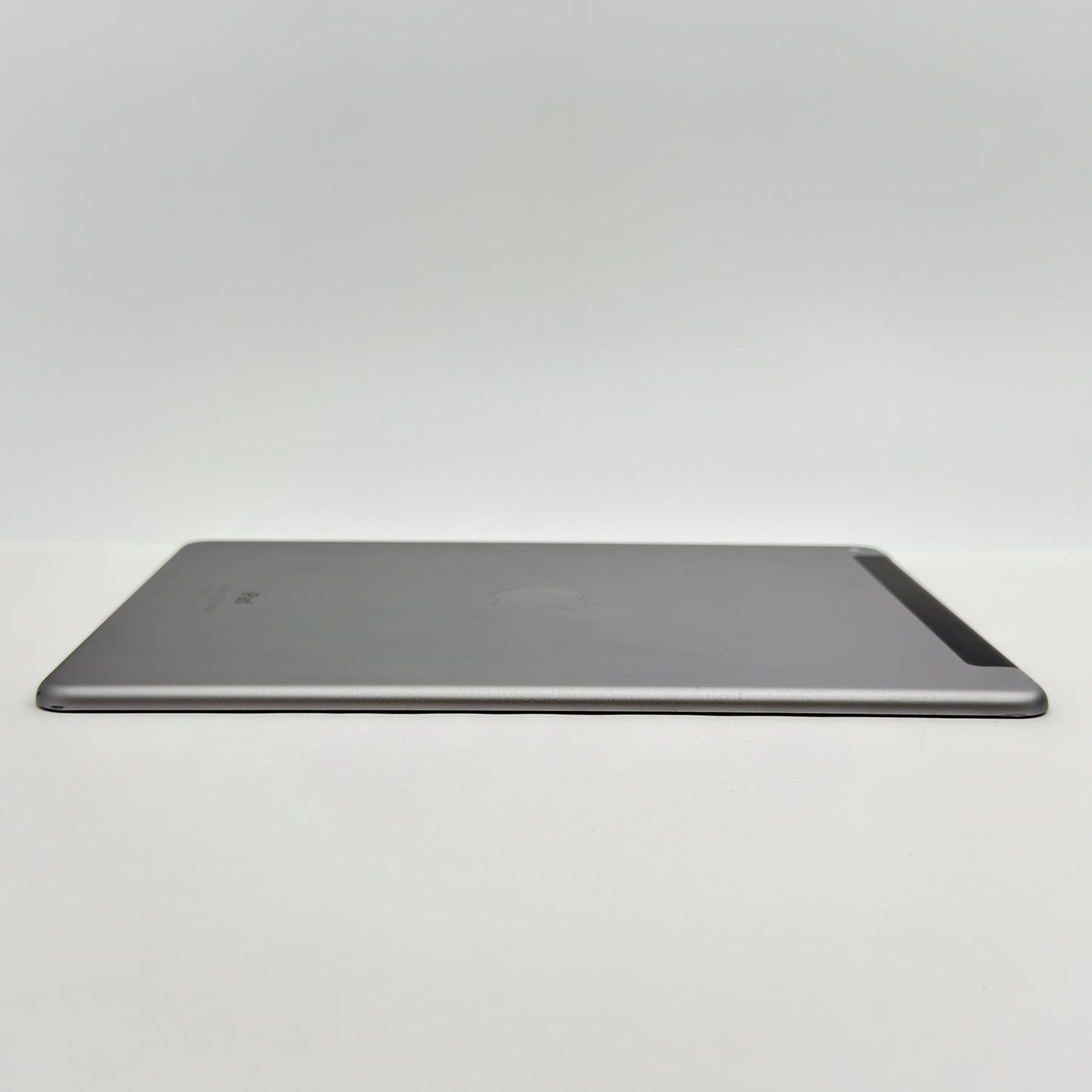 Apple iPad Air2 MNVP2J/A 32GB グレー Wi-Fi+Cellular 【C6588-60】