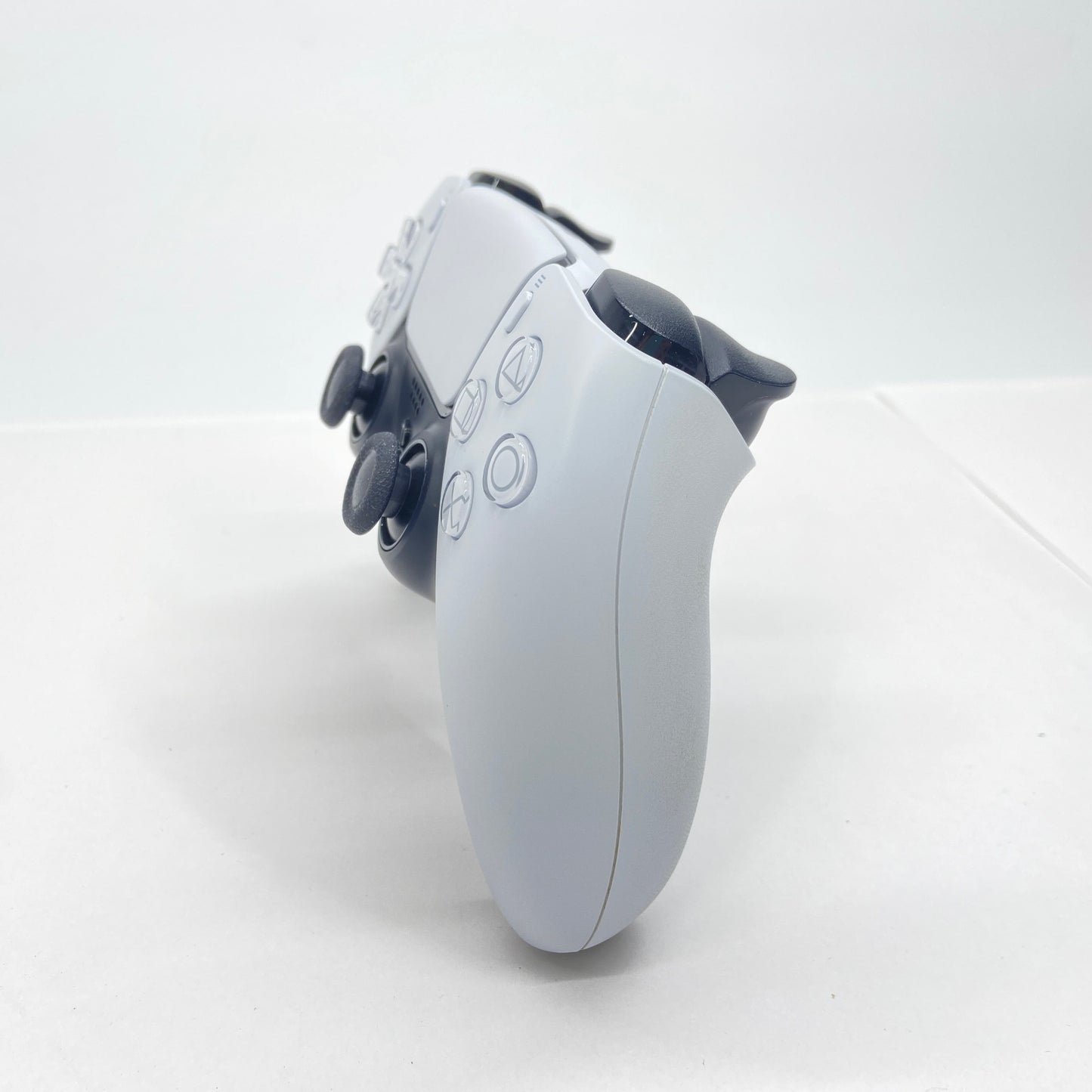 SONY PS5 CFI-1200B 825GB ディスクドライブ非搭載 コントローラー充電スタンド2点付属 【C5984-140】