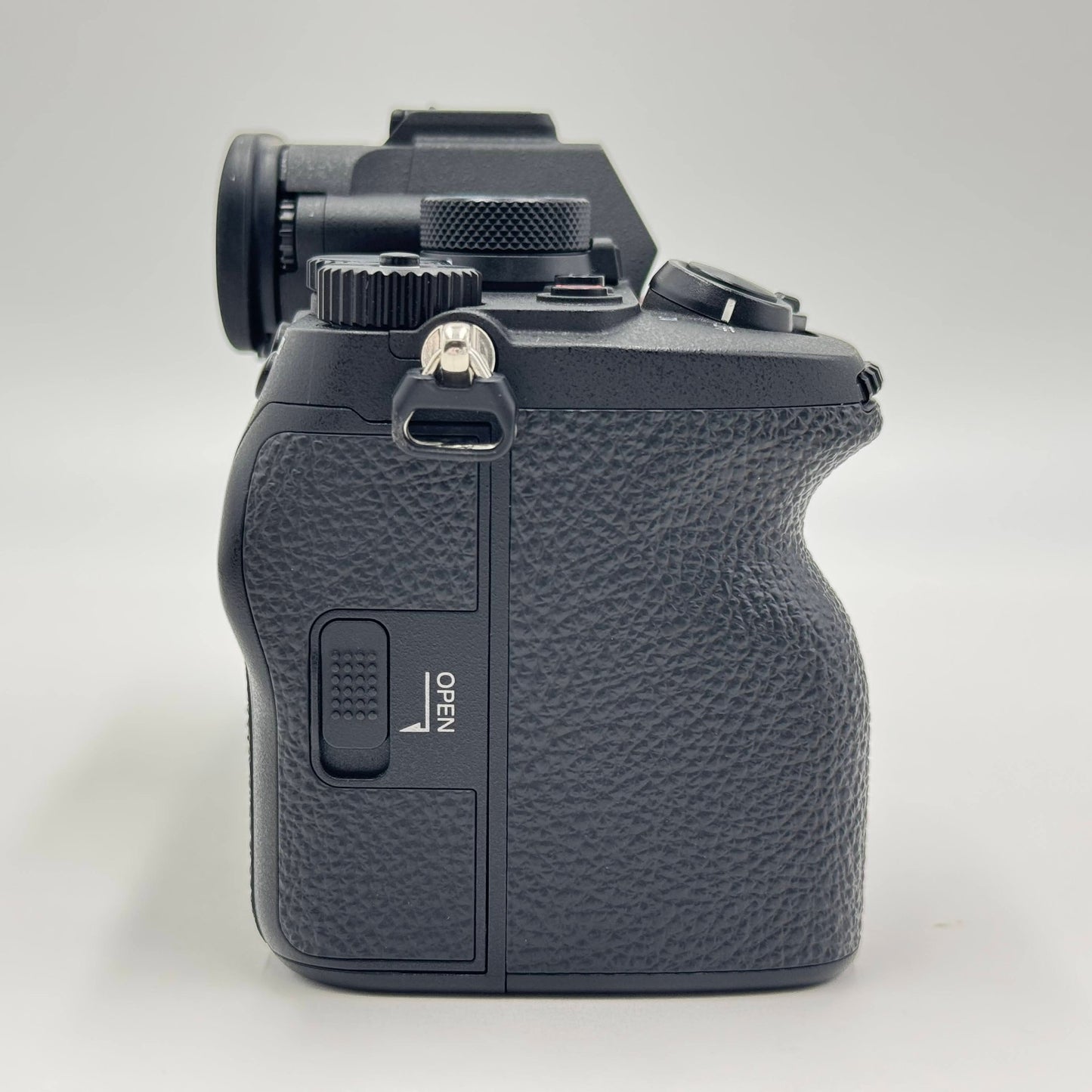 SONY α7 IV ILCE-7M4 ミラーレス一眼 カメラ フルサイズ ショット数25,769回【C7662-80】