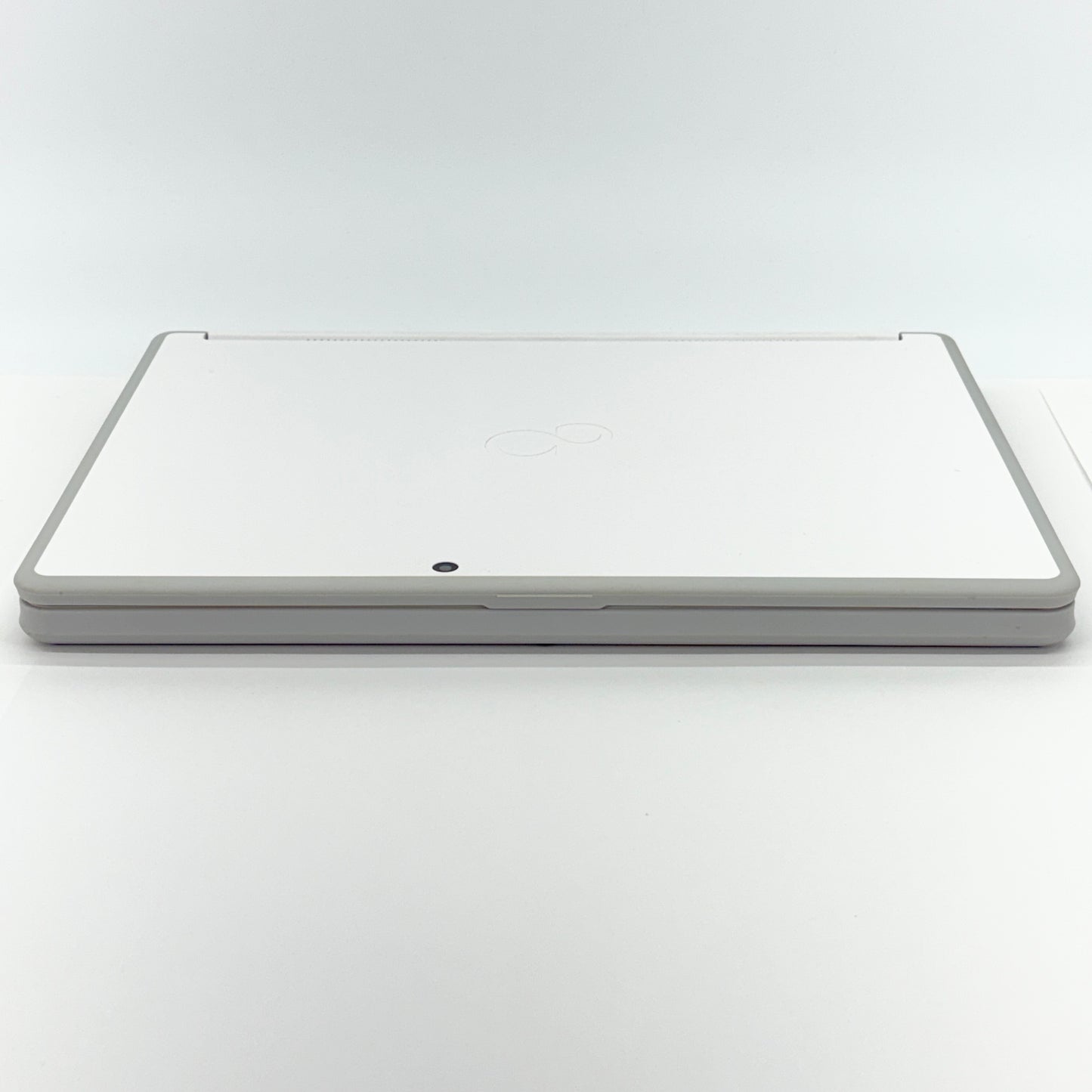 LIFEBOOK LH35/C2 FMVL35C2W Celeron 3865U 4GB SSD 128GB バッテリー最大容量83%【C5597-80】