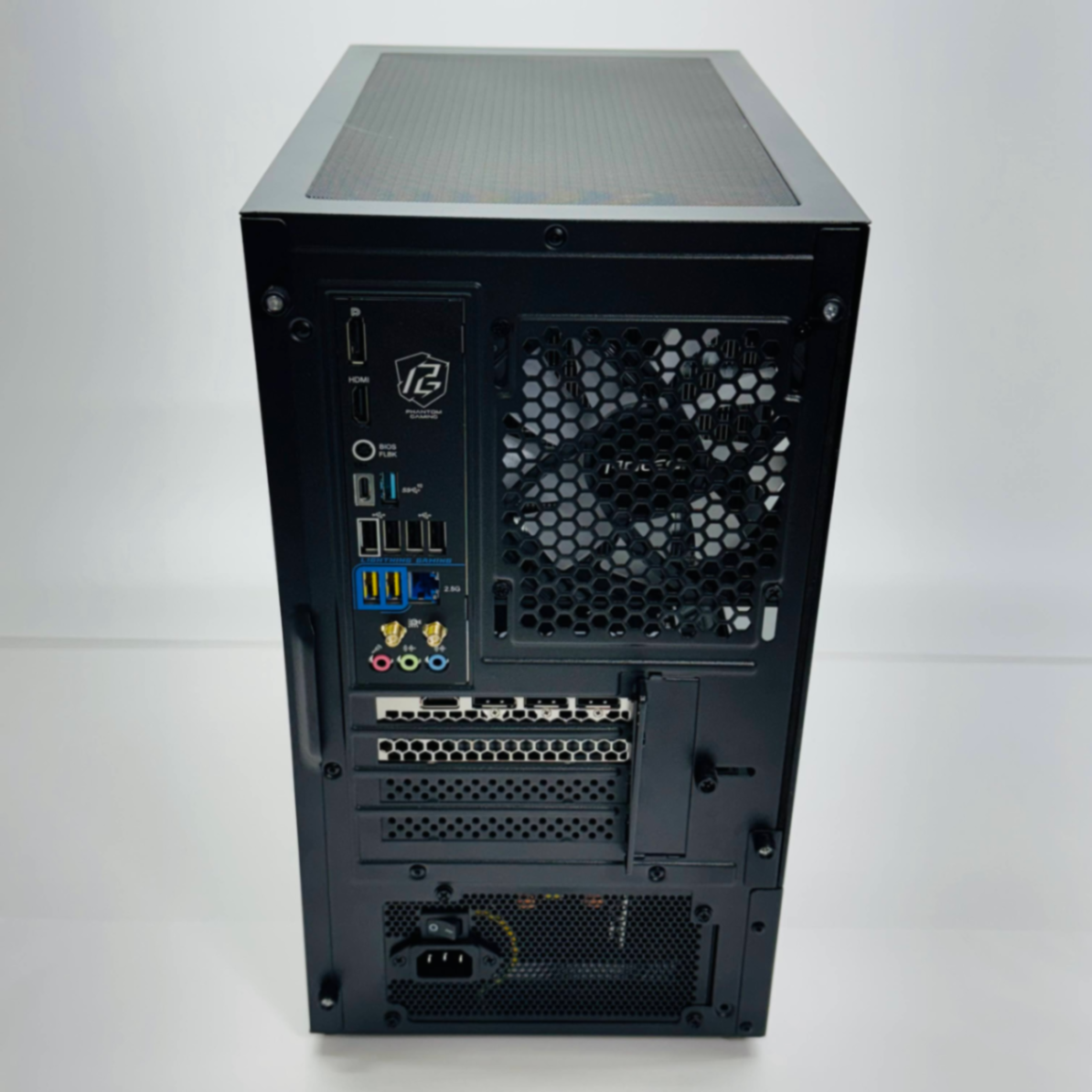 美品 ゲーミングPC Ryzen 7 7800X3D 32GB　SSD 2TB GeForce RTX 4070 SUPER C3896 140サイズ発送