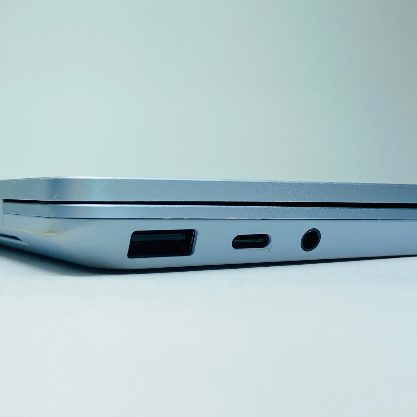 Microsoft Surface Laptop go i5 1035G1 8GB 256GB 【C4034-80】