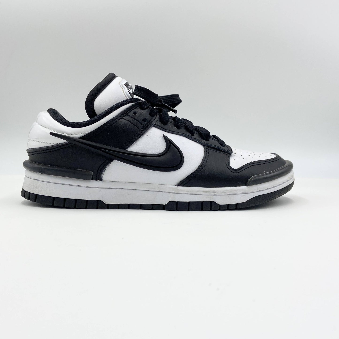 NIKE WMNS DUNK LOW TWIST  DZ2794-001 サイズ:23cm【C5669-60】